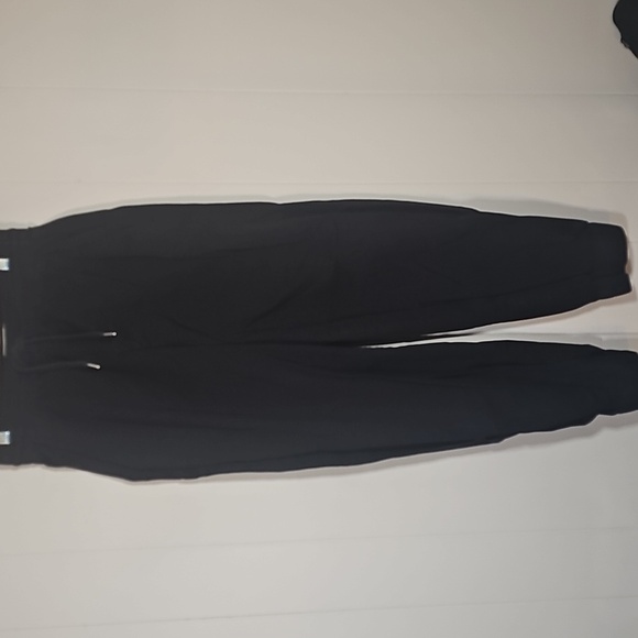 Everlane Organic Cotton Joggers in Black•Suze Small•NWOT! - Picture 5 of 10